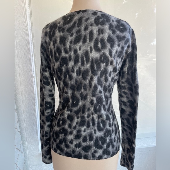 100% Cashmere Apt 9 Leopard Print Cardigan Sweater, Size M - Picture 3 of 9